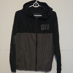 Men's Black and Gray Jacket